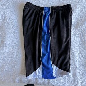 Mens Basketball shorts size large